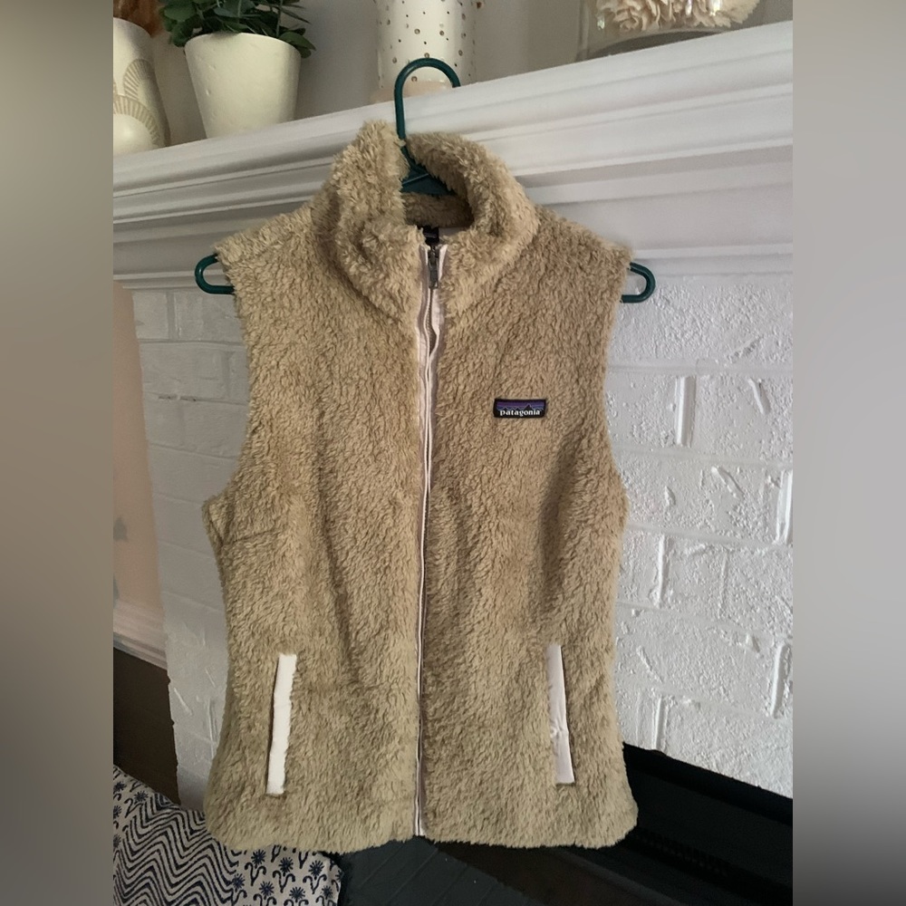 Patagonia fluffy camel vest
